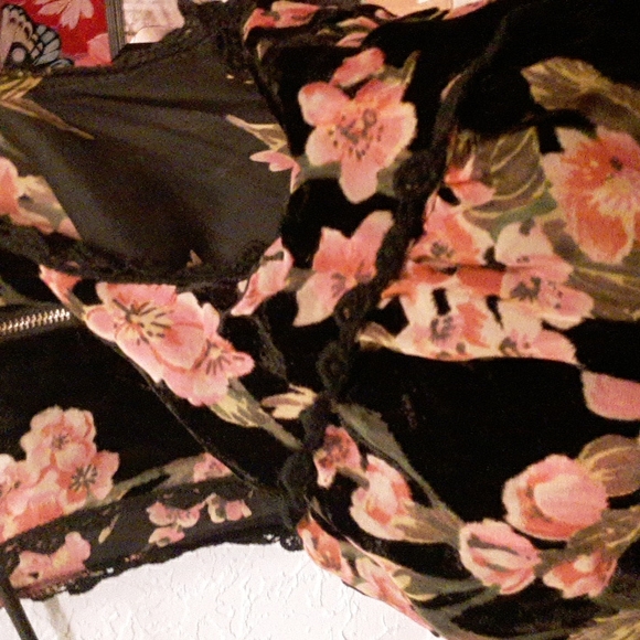 Gorgeous cherry blossom burno out velvet boho womens top size M 😍🌸😁 - Picture 6 of 6
